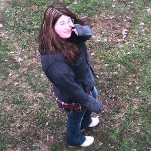 Meet your Posher, Laura